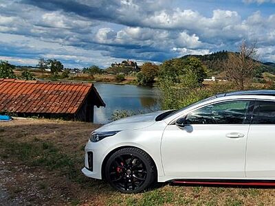 Kia pro_cee'd / ProCeed 1.6 T-GDI DCT GT GT