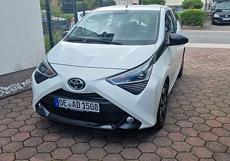 Toyota Aygo (X) Aygo (X) 1,0-l-VVT-i x-style x-shift x-style