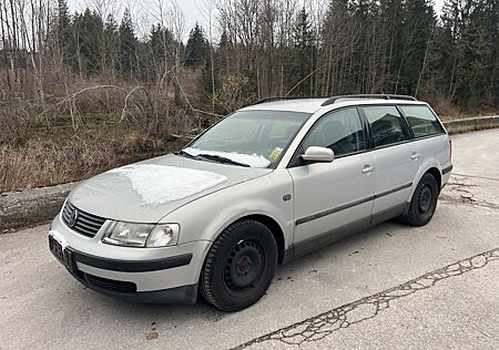 VW Passat Volkswagen , 1.8, KLIMATRONIC, TÜV 08/2025, 1TER HAND