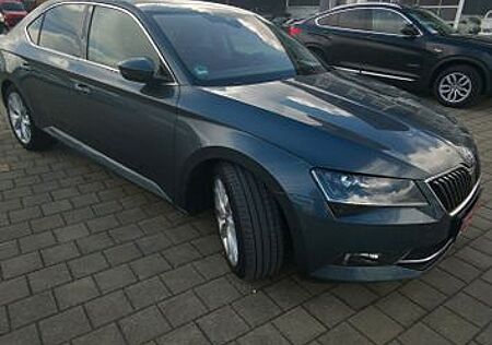 Skoda Superb 2.0 TDI SCR 140kW DSG 4x4 Ambition Am...