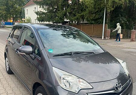 Toyota Verso-S Life