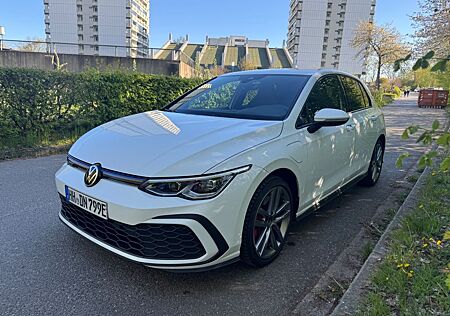 VW Golf Volkswagen VIII GTE - Kombilimousine weiß