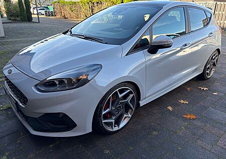 Ford Fiesta 1,5 EcoBoost ST mit Leder-Exklusiv-Pa...