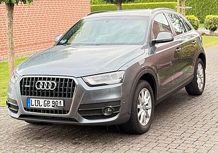 Audi Q3 2.0 TFSI S tronic quattro -