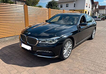 BMW 730d xDrive Schwarzer dachhimmel 1.Hand Top Gepf