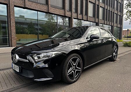 Mercedes-Benz A 180 - Kamera Ambiente Navi Leder Shz