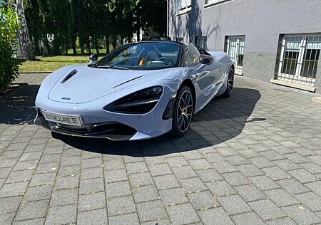 McLaren 720S Spyder