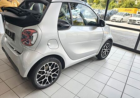 Smart ForTwo cabrio 60kW EQ edition nightsky prime...