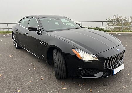 Maserati Quattroporte 3.0 V6 GranSport S Q4 Automatik...