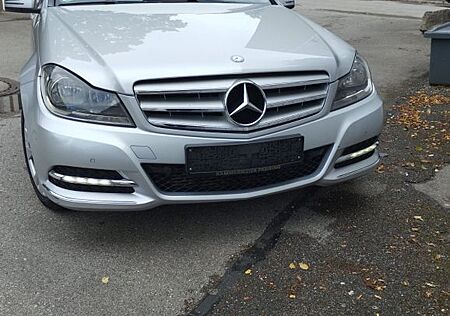 Mercedes-Benz C 180 T AVANTGARDE AVANTGARDE