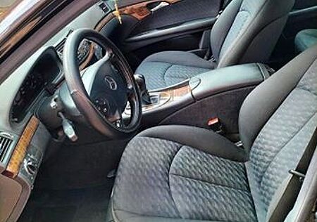 Mercedes-Benz E 200 CDI CLASSIC Classic