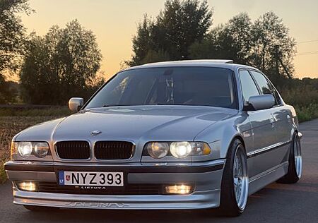 BMW 740iL A -