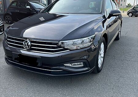 VW Passat Variant gebraucht kaufen VW Passat Variant Volkswagen 2.0 TDI SCR DSG Business Vari...