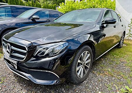 Mercedes-Benz E 200 4Matic Avantgarde*SCHIEBEDACH/KAMERA/NAVI*