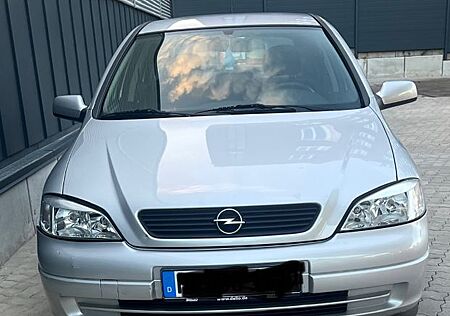 Opel Astra 1.6 Elegance Automatik Elegance