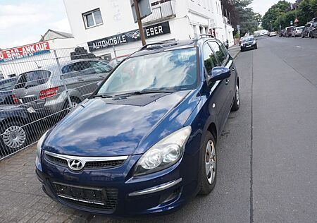 Hyundai i30 cw Edition+*2-HAND*NUR 104TKM GELAUFEN**