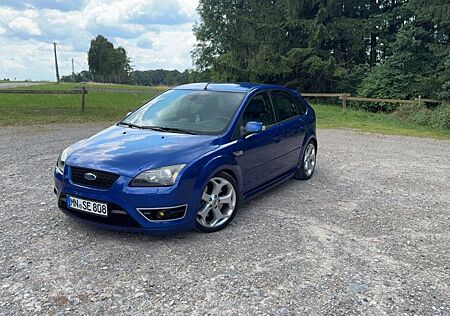 Ford Focus 2,5 ST (TÜV neu)