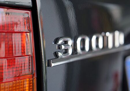 Mercedes-Benz E 300 Winterpreis 300 TD turbodiesel schwarz-schwarz