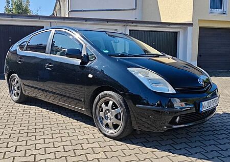 Toyota Prius 1.5-l_VVT-i Executive