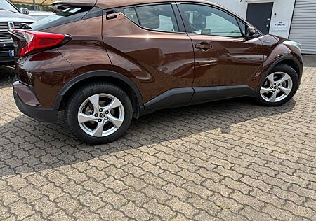 Toyota C-HR Hybrid Flow