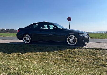 BMW 330d Coupé | M Paket | LCI | TÜV