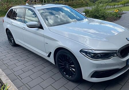BMW 520d Touring A - Sport AHK Winter Sommerreifen