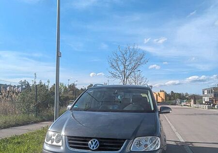 VW Touran Volkswagen 2.0 TDI