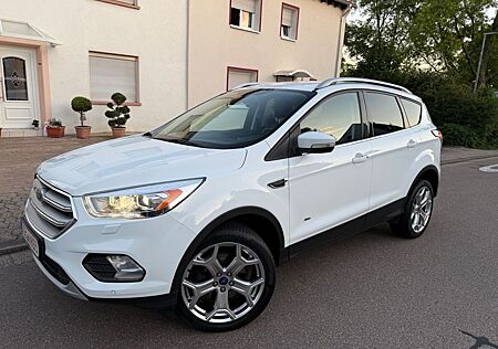 Ford Kuga *4x4*Titanium*1.Hand*Leder*Navi*Xenon*SHZ*