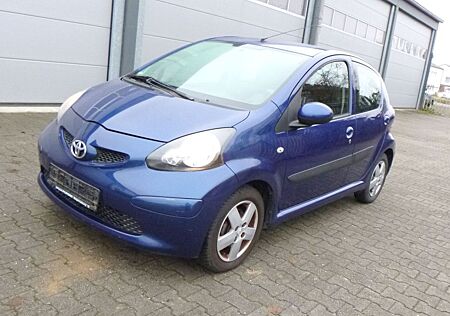 Toyota Aygo (X) Aygo AYGO Blue, 1. Hand, 51.222 km