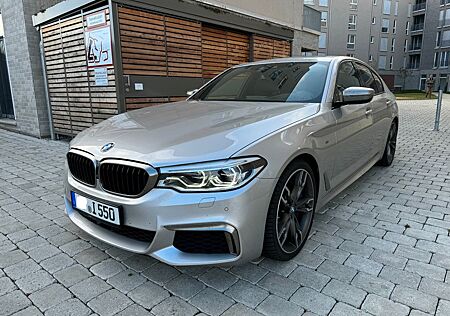 BMW M550 i xDrive 5 Lim. **TV/SHZ/STANDHEIZUNG/360°*