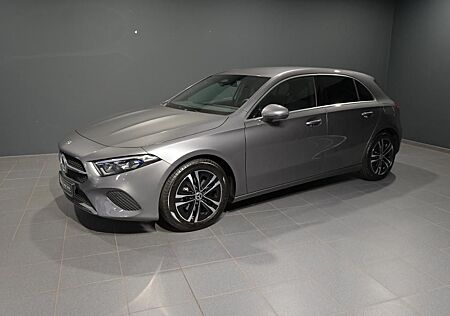 Mercedes-Benz A 200 d W-Paket PDC SHZ SpurH LED LM AUT AHK