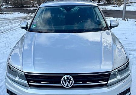 VW Tiguan Volkswagen 2.0 TDI SCR Comfortline