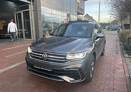 VW Tiguan Allspace Volkswagen 2.0 TDI R-Line 4Motion MATRIX PA