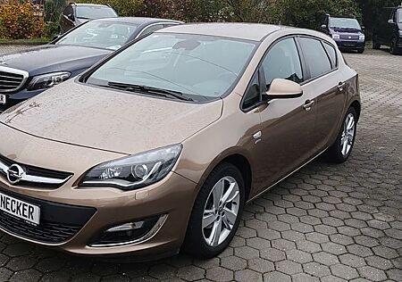 Opel Astra J Lim. 5-trg. Active