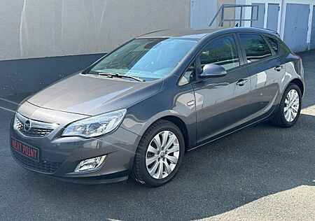 Opel Astra J Lim. 5-trg. Design Edition