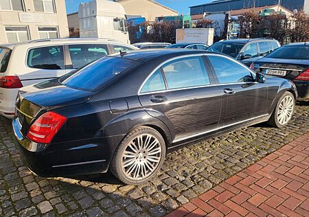 Mercedes-Benz S 500 4MATIC BlueEFFICIENCY -