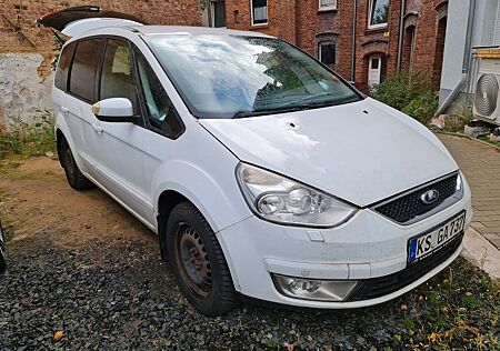 Ford Galaxy 2,2 TDCi 129kW DPF, 7 Sitzer, Anhangerkup