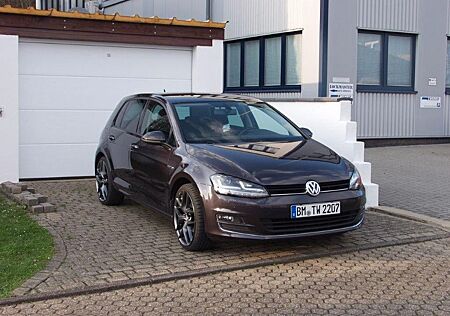 VW Golf Volkswagen 7 150ps mit Abgasanlage und Borbet 19zoll