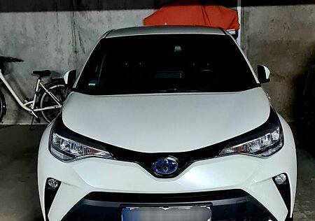 Toyota C-HR 2.0-l-VVTi Hybrid Team Deutschland Team...