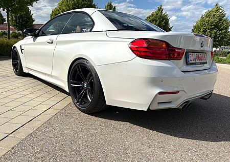 BMW M4 cabrio/Deutsches Fahrzeug/1.Hand/Traumzustand