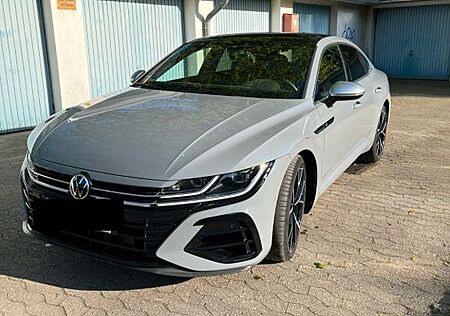 VW Arteon Volkswagen R LM20 PANO IQ.LIGHT NAVI PRO 360°