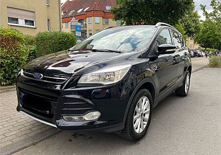 Ford Kuga 2,0 TDCi 4x4 1Hand Scheckheft Navi Panorama
