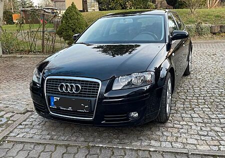 Audi A3 2.0 FSI Attraction Sportback Attraction