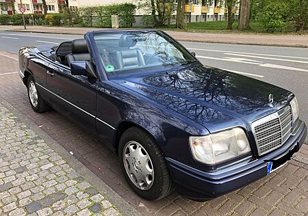 Mercedes-Benz E 200 / W124 Cabrio