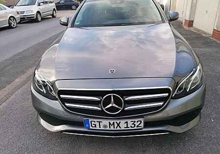 Mercedes-Benz E 220 d Autom. -