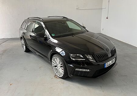 Skoda Octavia 2.0 TDI SCR DSG RS Combi RS