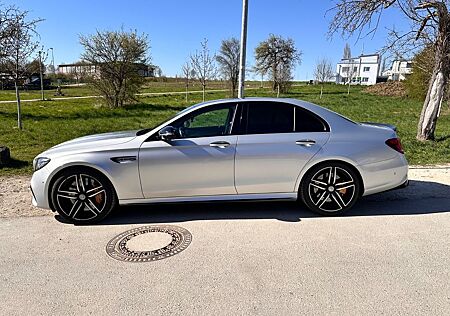 Mercedes-Benz E 63 AMG Mercedes-AMG E 63 S 4MATIC+ Autom. ...