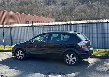 Opel Astra 1.7 CDTI 74kW -