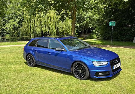 Audi A4 S tronic Avant S-Line Competition Plus