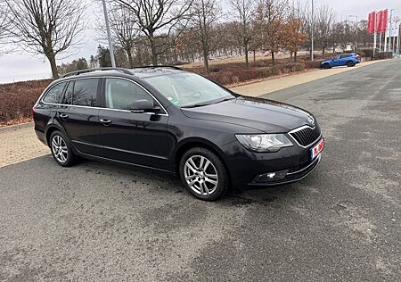 Skoda Superb 2.0 Combi Exclusive
